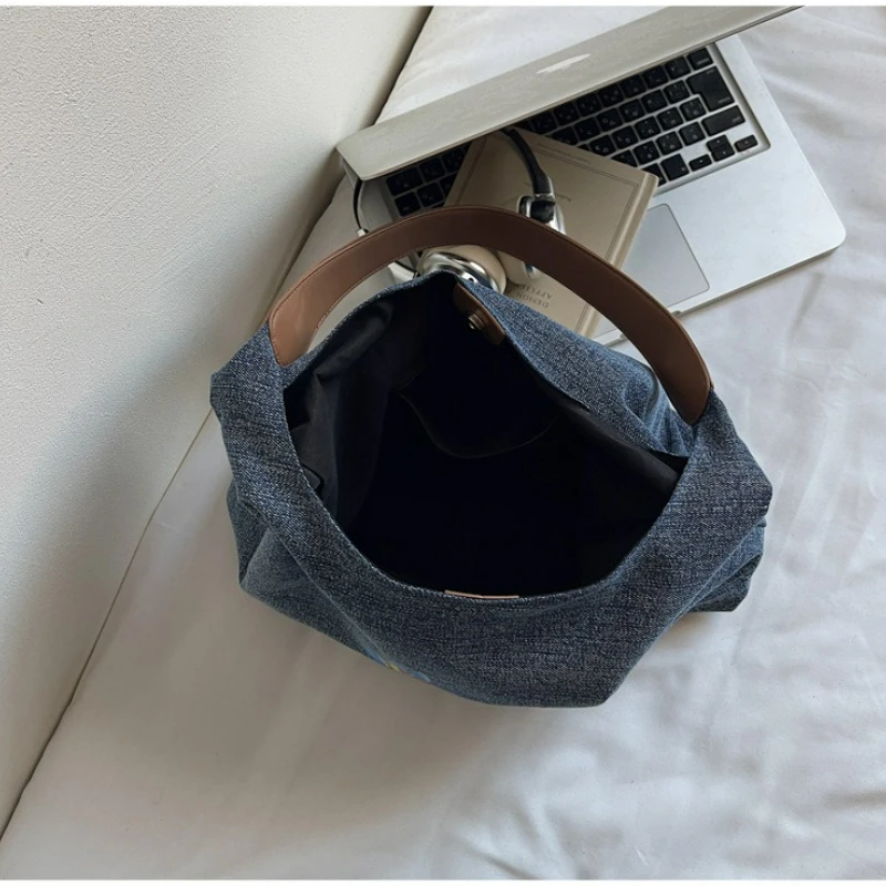 Bolso de hombro de mezclilla de gran capacidad a la moda con bolso de mano con estampado de dibujos animados para bolso cruzado de estilo informal y Retro