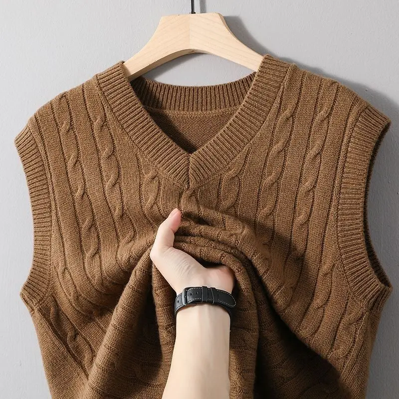 Men's Solid Color Knitted Sweater Vest Casual Sleeveless Pullover Waistcoat Warm Autumn Winter Daily Outfit