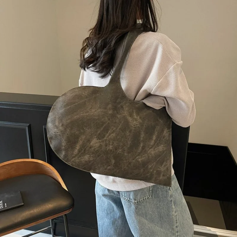 حقيبة ساعي البريد النسائية الفاخرة المصممة من الجلد الطبيعي حقيبة كتف كروس أنيقة للسيدات ذات علامة تجارية فاخرة