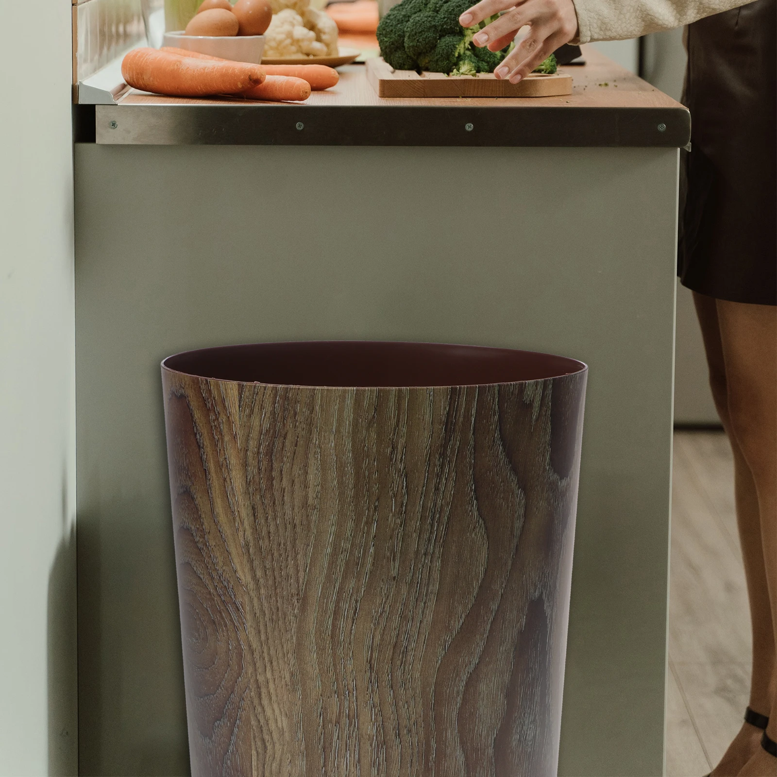 

Imitation Wood Grain Trash Can 15L Large Capacity Round Wastebasket for Home Kitchen Bathroom Bins Garbage Container