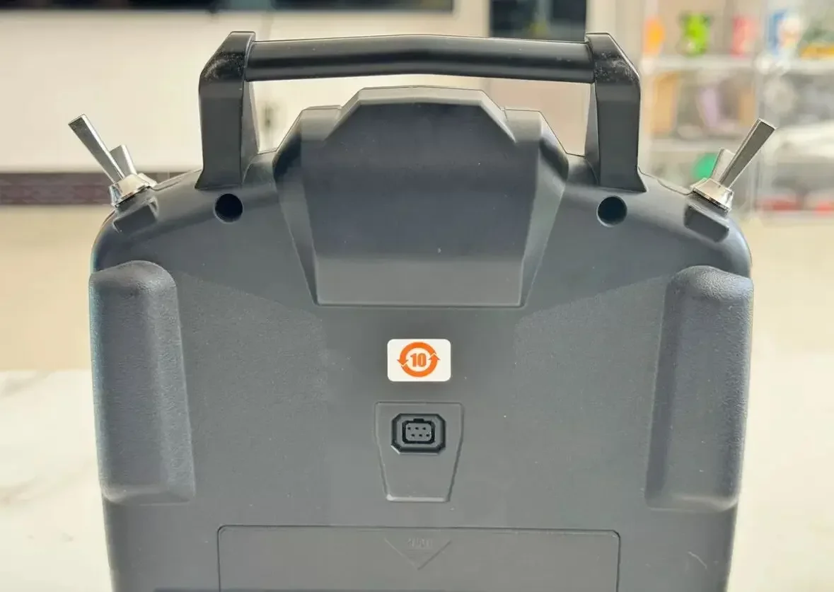 フタバ T8J 8J 受信機なし 8 チャンネル 2.4GHz 2.4 グラム S-FHSS