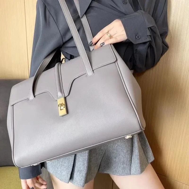 2024 New One-shoulder Cowhide Handbag, Fashionable and Luxurious Women's Bag, Simple and Versatile Handheld Armpit Bag