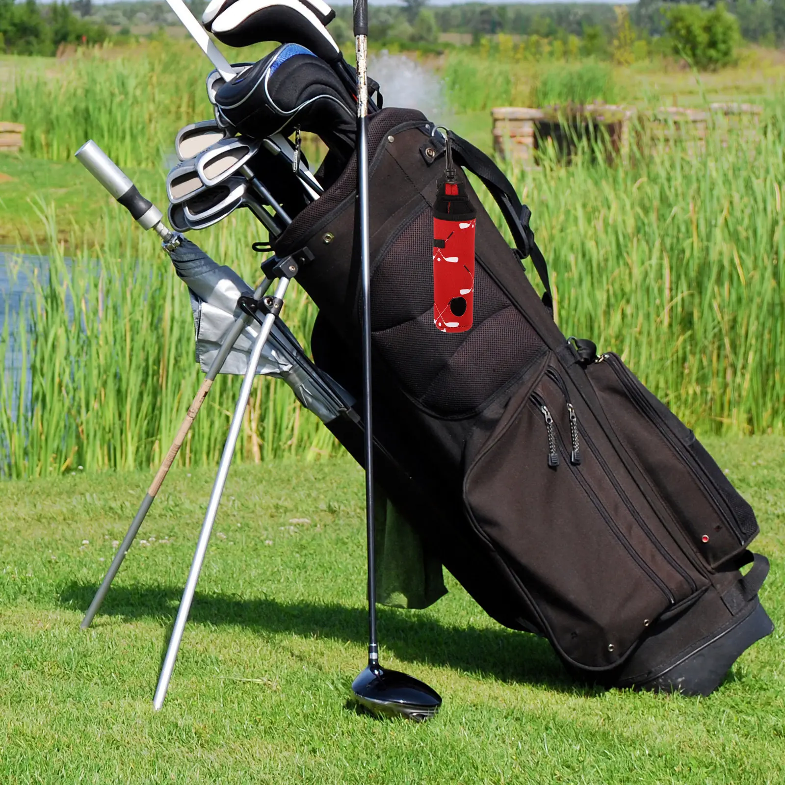 

Golf Ball Bag Neoprene Material Wear Resistant Non Stick Easy Clean Golfing Ball Storage Pouch Hanging Ring for Waist Or Golf