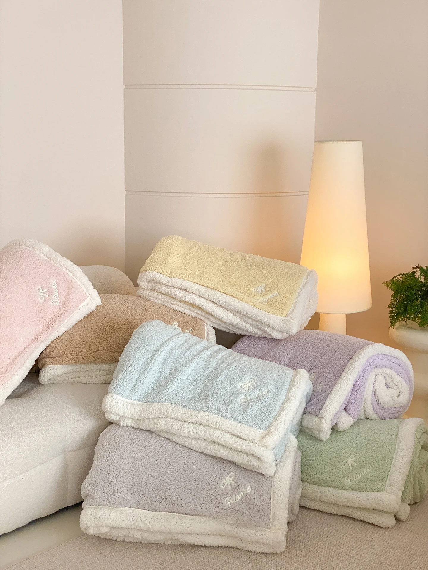 couverture-en-velours-d'agneau-epaissi-couverture-de-canape-en-velours-corail-couverture-de-sieste-couverture-en-peluche-decontractee-chaleur-hivernale-style-campagnard-americain