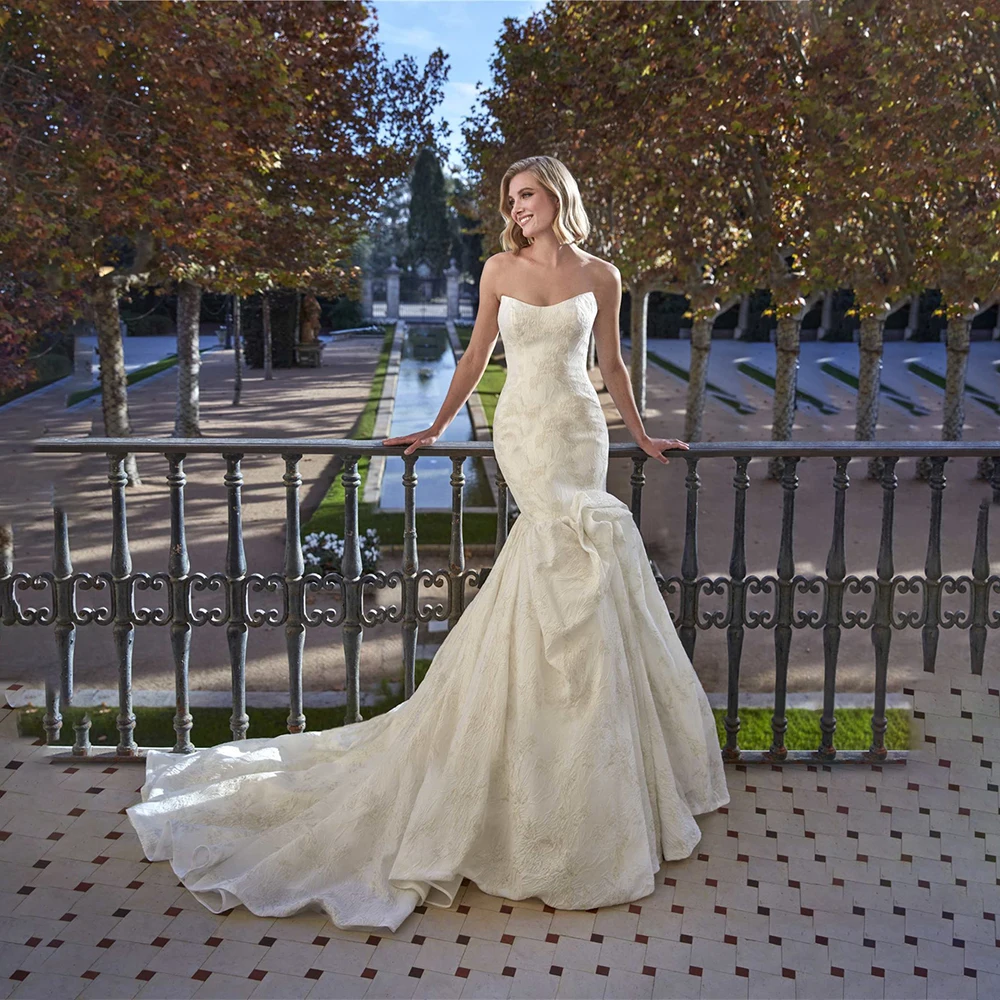 

2025 New Elegant Romantic Mermaid Wedding Dress Strapless Applique Bride Gown Formal Bridal Evening Dress for Bride Customized