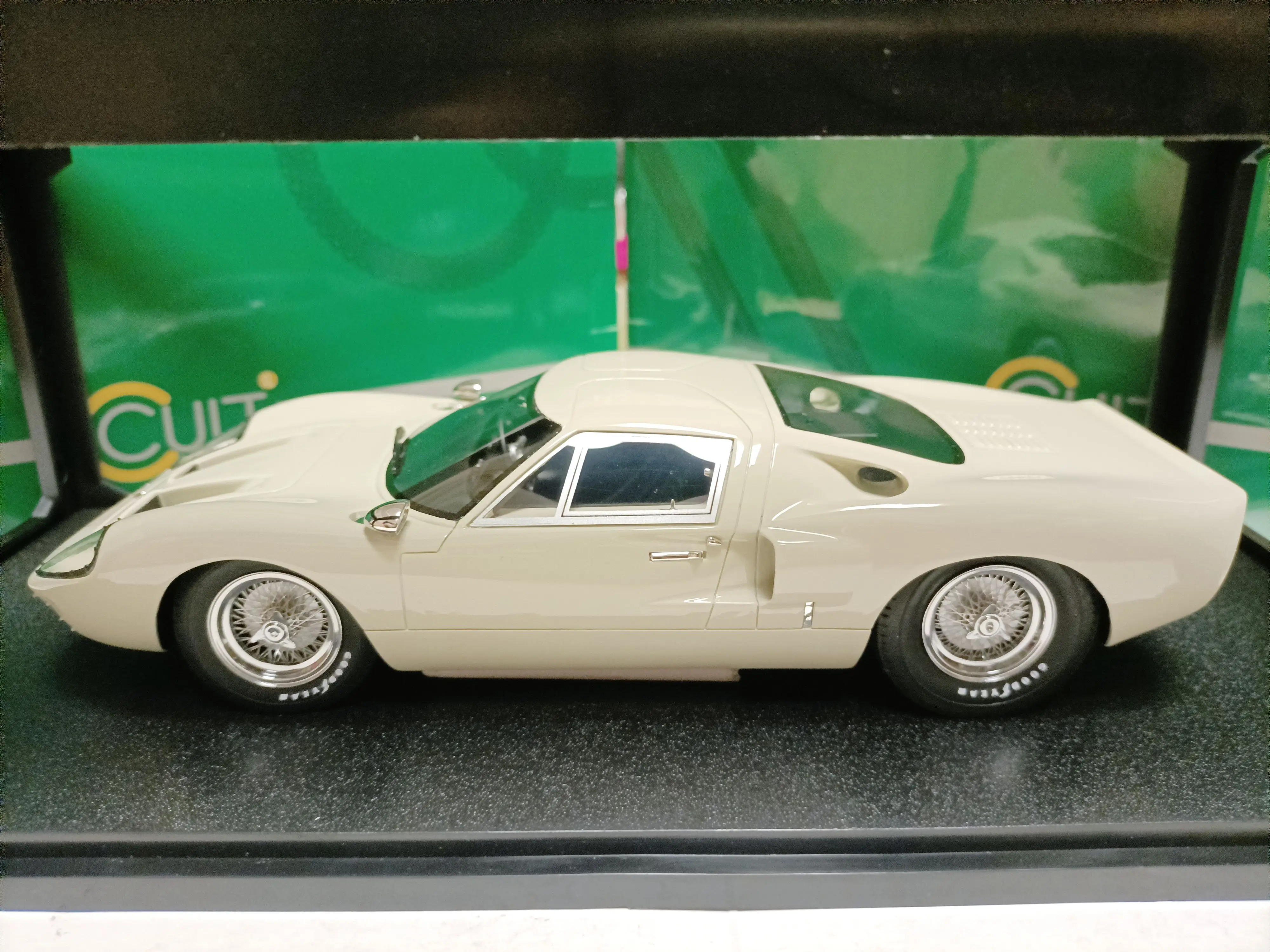 컬트 1:18 GT40 MkIII 1966 시뮬레이션 한정판 송진 금속 정적 자동차 모델 장난감 선물