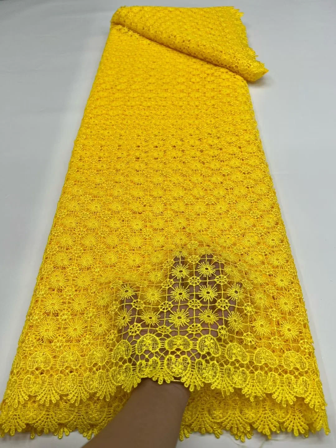 

Чистый цвет, высокое качество, африканский гипюр, водное кружево и выдолбленные цветы, новейшие нигерийские растворимые ткани, шитье вечерних платьев, 5 лет