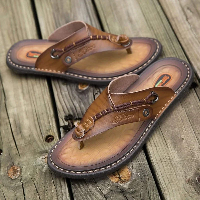 2023 New Summer Handmade Leather Slippers Trendy Fashion Men\'s Flip-flops Outdoor Breathable Comfortable Men and Simple Sandals