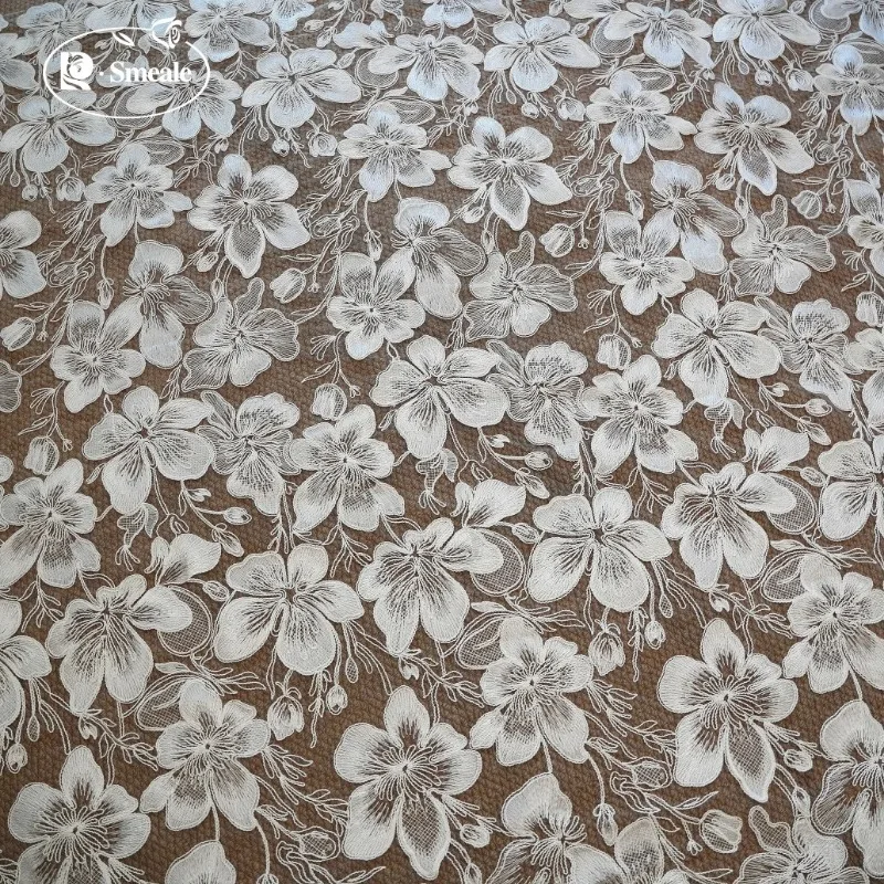 Seil-Stickerei Spitzenstoff Cheongsam Hochzeitskleid Meerjungfrauenkleid Weiße Blumenstickerei Retro Handgemachtes DIY-Zubehör – Detail 3