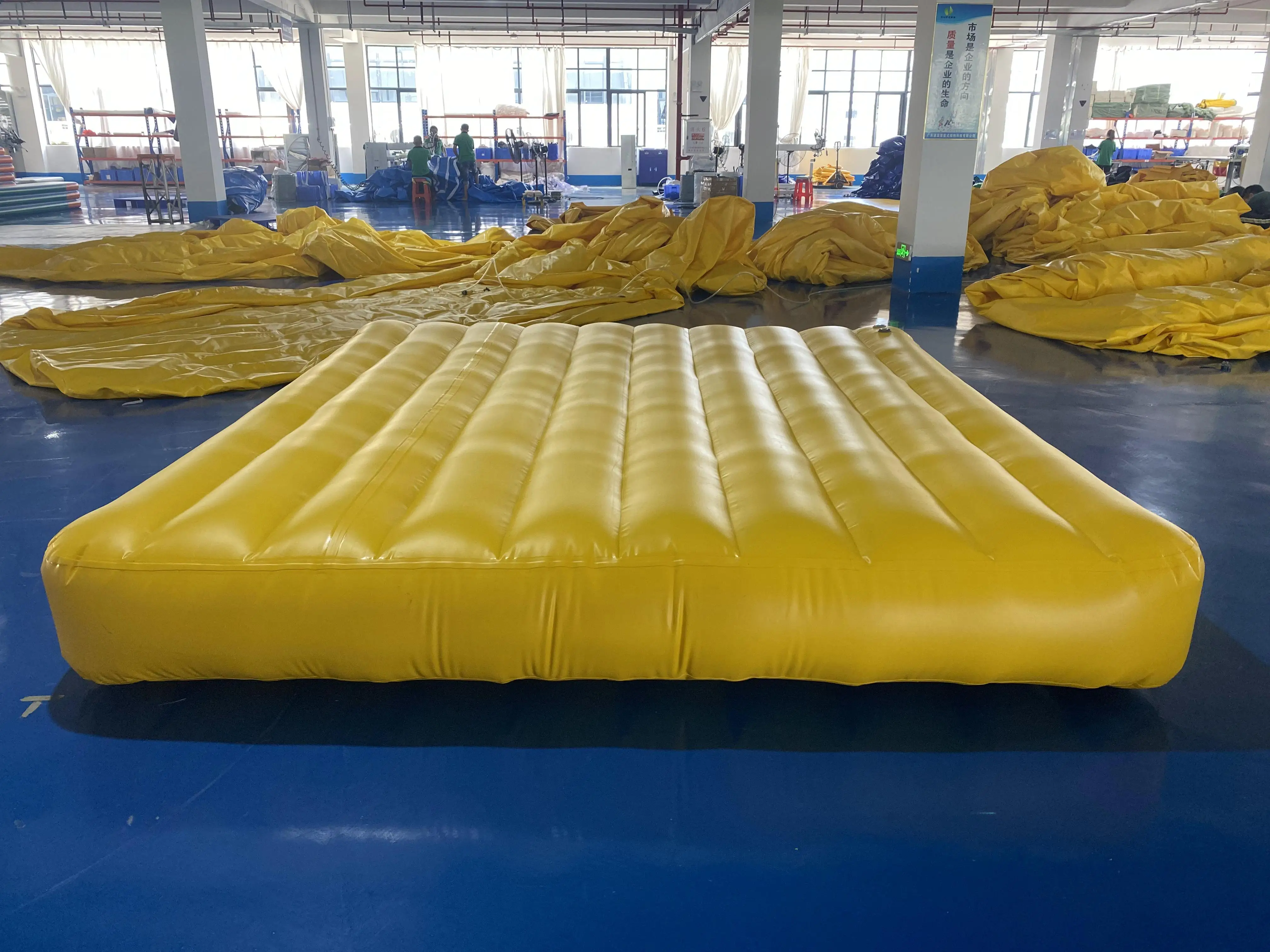 High Quality Portable Inflatable Bounce Mattress Jumping Inflatable Gymnastics Tumble Mat for Outdoor Use