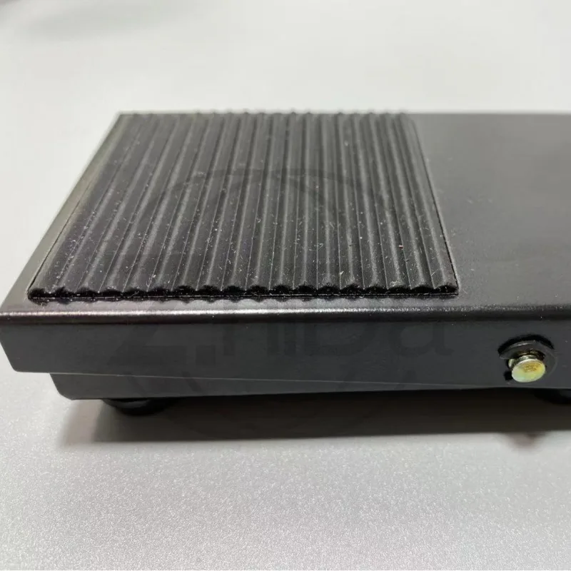 TFS‑1 Metal Shell Foot Pedal Switch, Momentary Reset Foot Operated Switch 220V 5A Silver Alloy Contact For Machine Tool Control