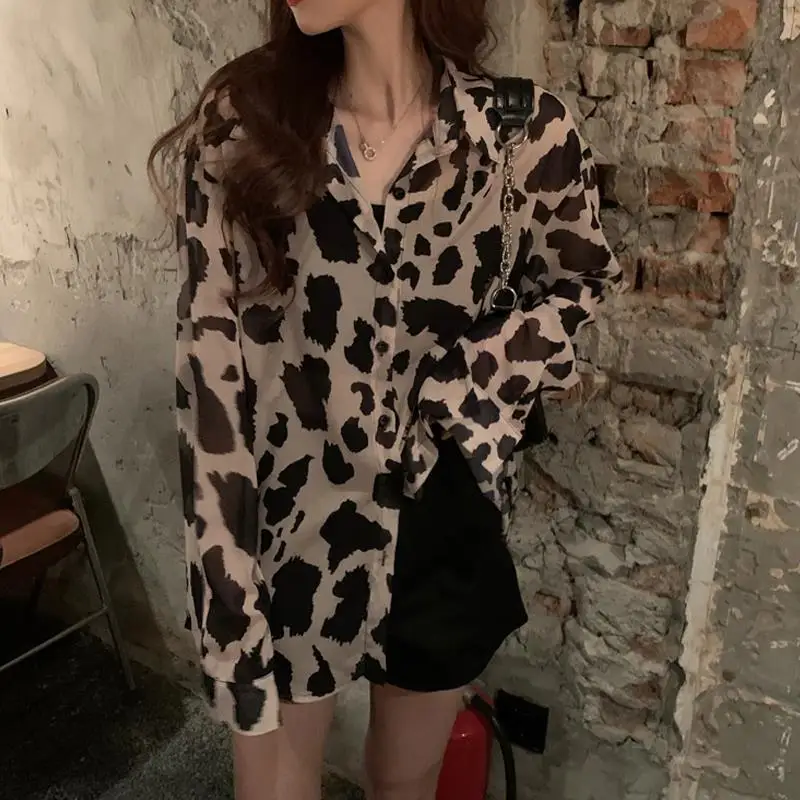 

Летняя свободная универсальная рубашка HyunA в стиле ретро с леопардовым принтом в гонконгском стиле, женская тонкая шифоновая рубашка миди с защитой от солнца, верхняя одежда