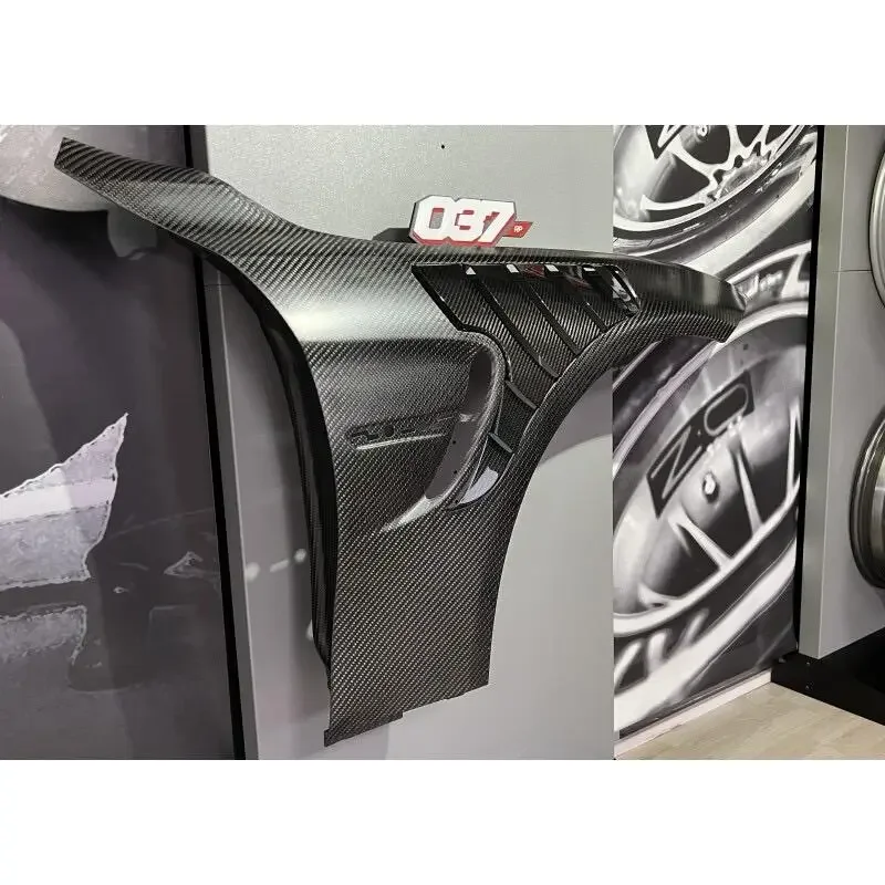 OEM Fender With air Vents Style Carbon Fiber Fender for F82 M4