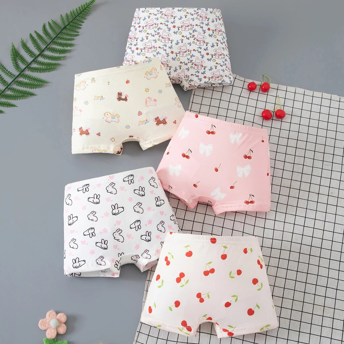 5-piece Set Of Cute And Sweet Underwear For Girls In All Seasons Comfortable Boxer Shorts With Bow Print As The Base Home Shorts