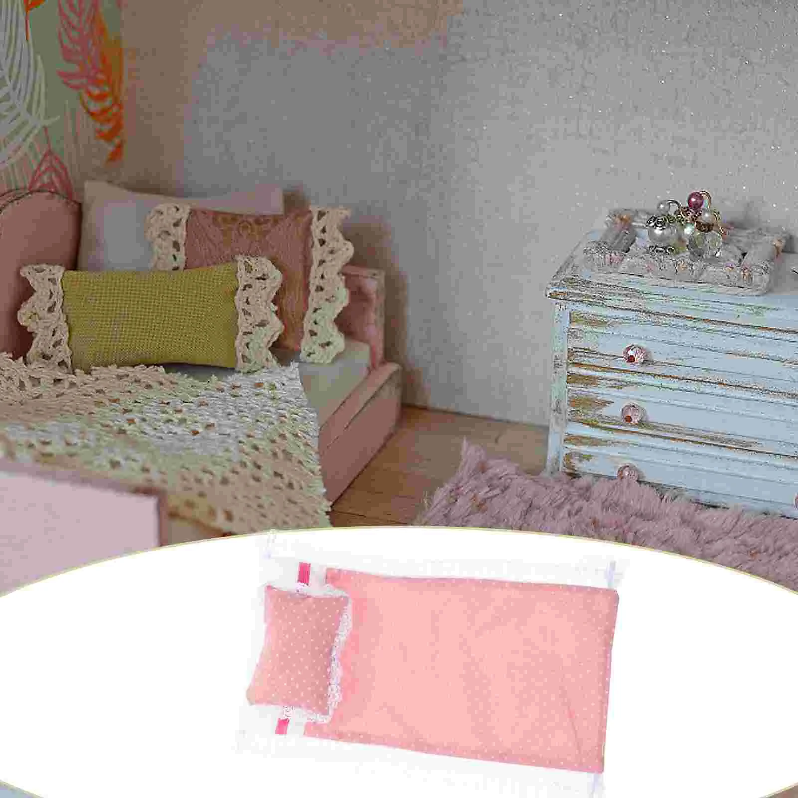 

House Bedroom Accessories Pink Sheet Pillow Quilt Set Miniature Pillows Bunk Bedding