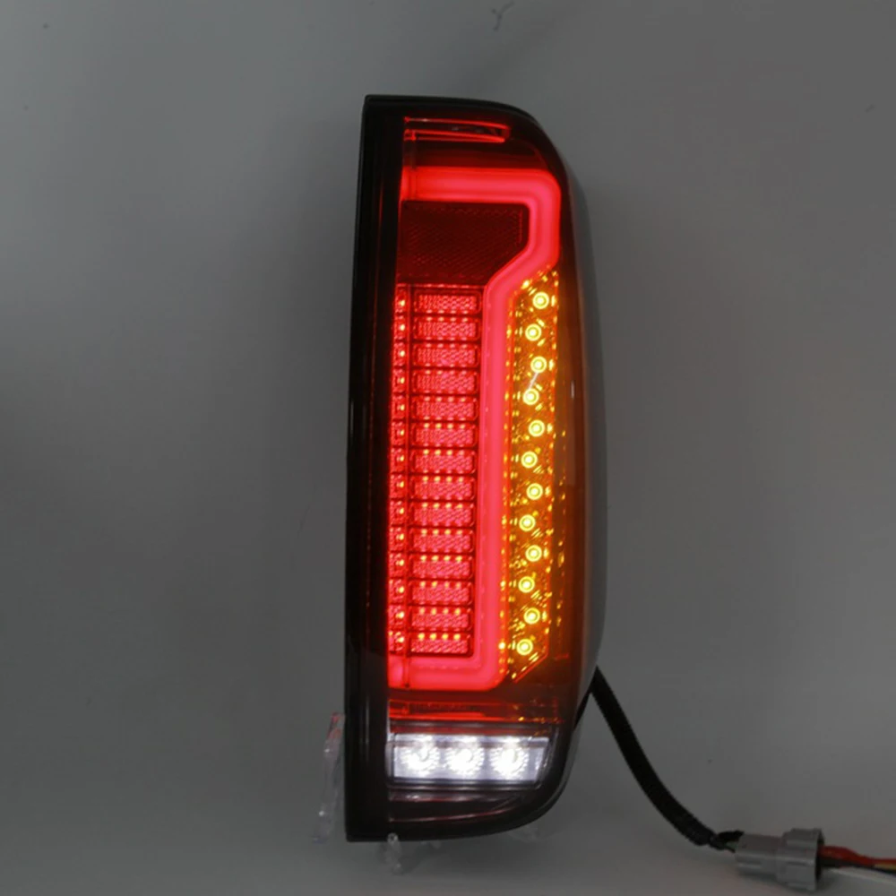 LED Tail Light For Nissan Navara D40 Frontier 2005 2006 2007 2008 2009 2010 2011 2012 2013 2014 2015 Turn Signal Rear Brake Lamp