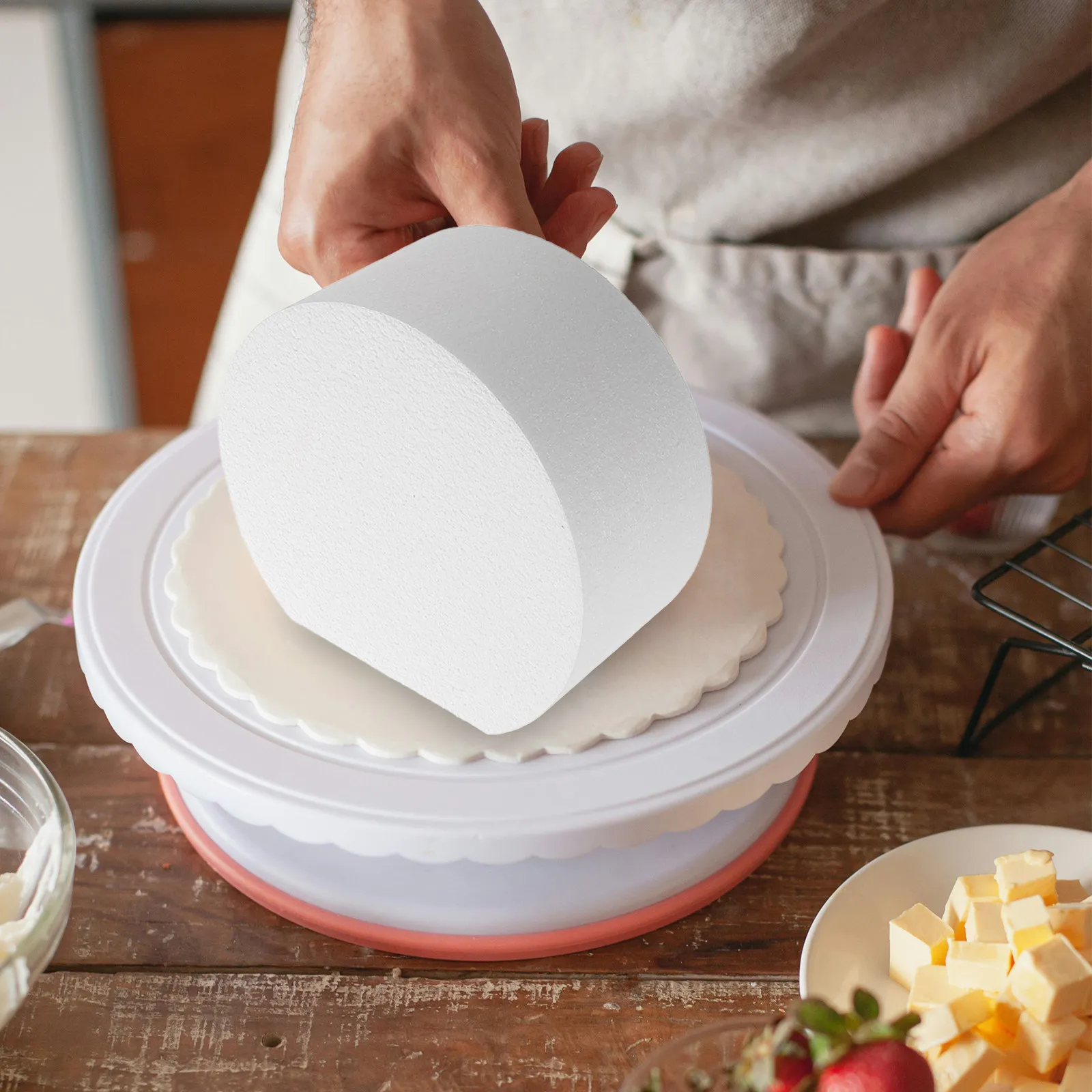 White Foam Cake Dummies Round Fake Cake for Decorating Practice Wedding Display School Baking 6 Inch Fake Frosting