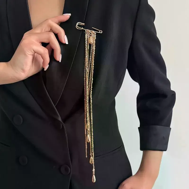Exaggerated Water Droplet Fringe Tassel Chain Brooch Metal Chain Clothing Tie Pin Bead Fixed Ornament Banquet Party Jewelry Gift