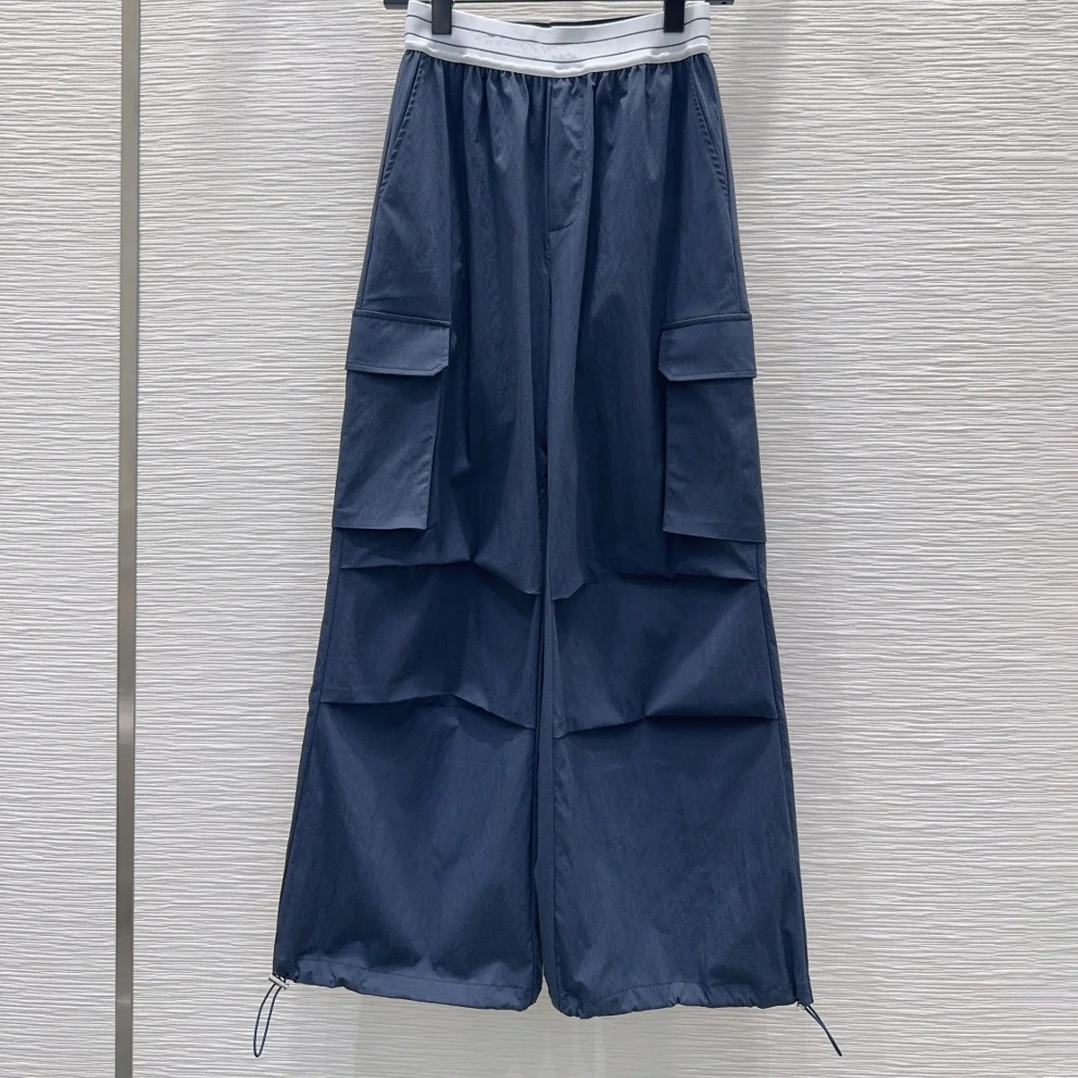 2026 New Women Elastic Waist Cargo Wide Leg Pants Multi Pockets Drawstring Hem Casual Long Trousers lyt2671008