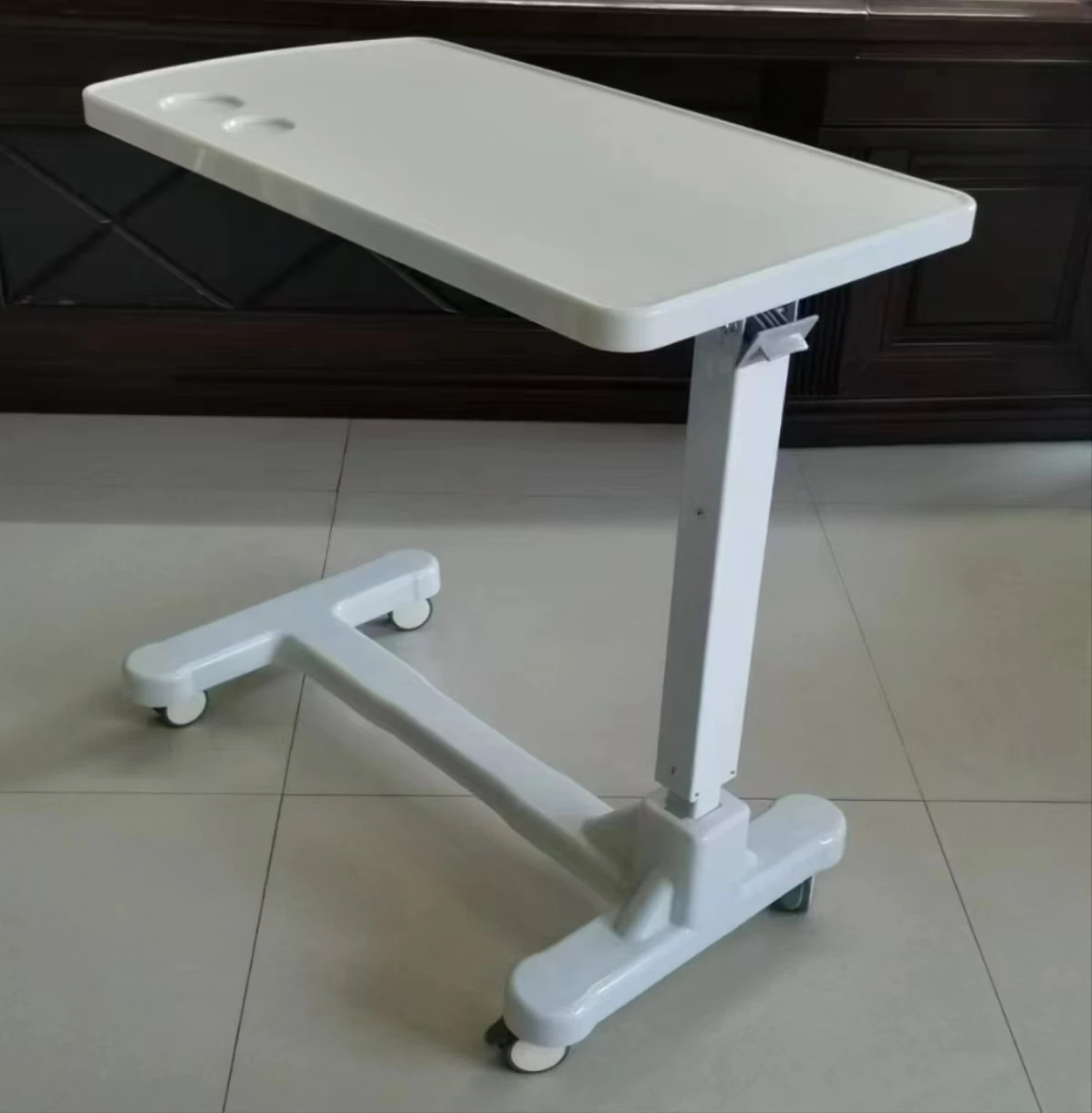 مستشفى محمول فوق طاولة السرير ارتفاع قابل للتعديل لتناول الطعام/طاولة التمريض مع عجلات مصنع المنتج المصنوع من الخشب #3