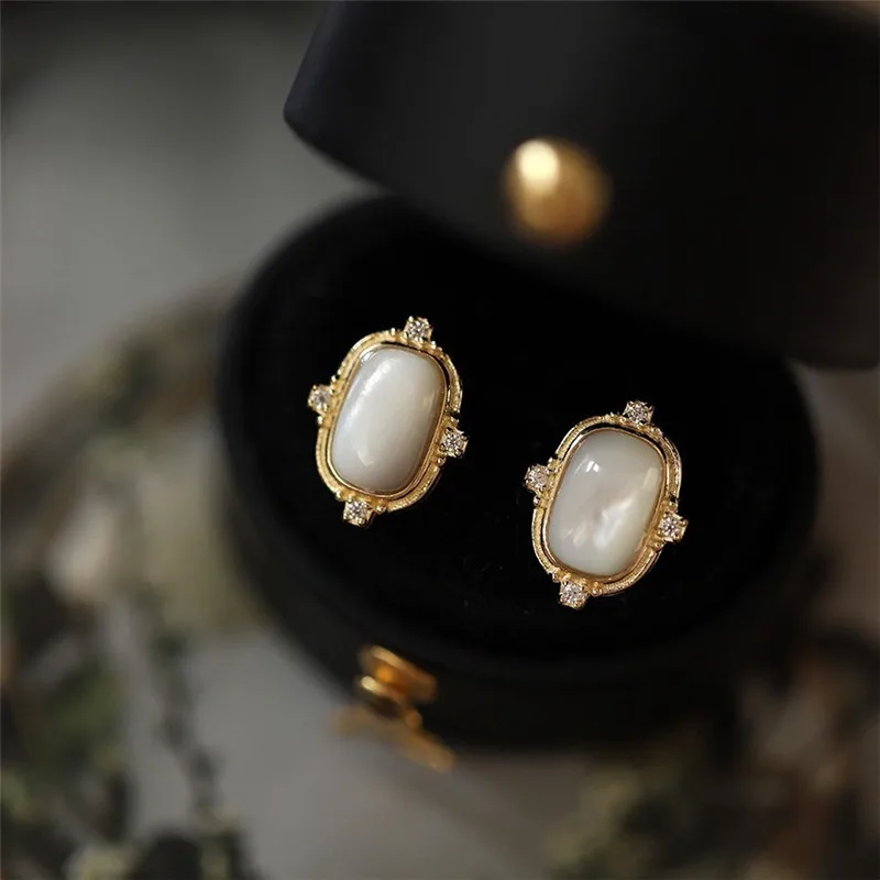 S925 Sterling Silver Plated 14K Gold Magic Mirror Vintage Palace White Shell Temperament French Stud Earrings For Women Jewelry