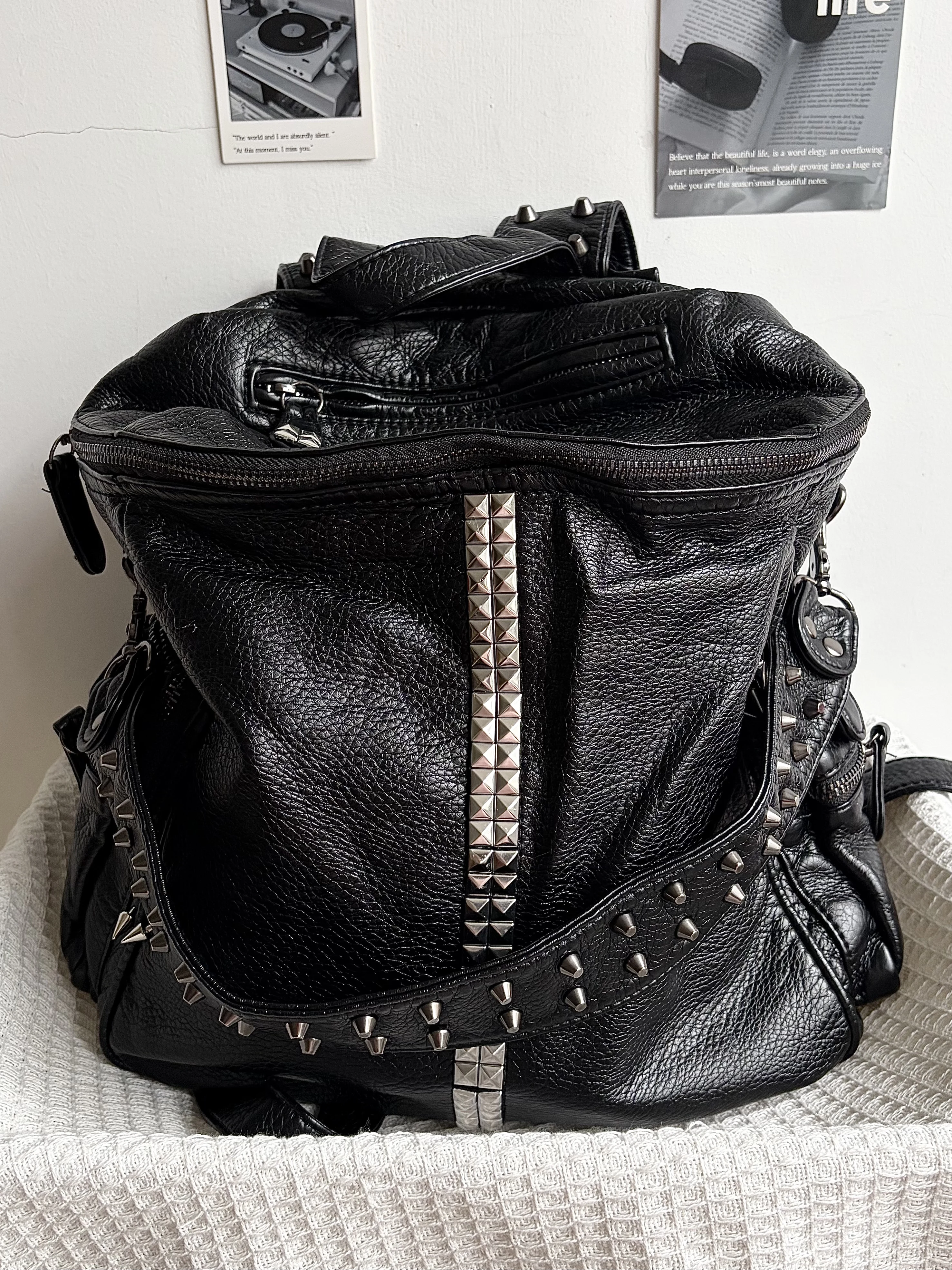 Original Design Rivet Y2K Men's and Women's Backpack Dark Subculture BackpackS School Bag Large-capacity Bag
