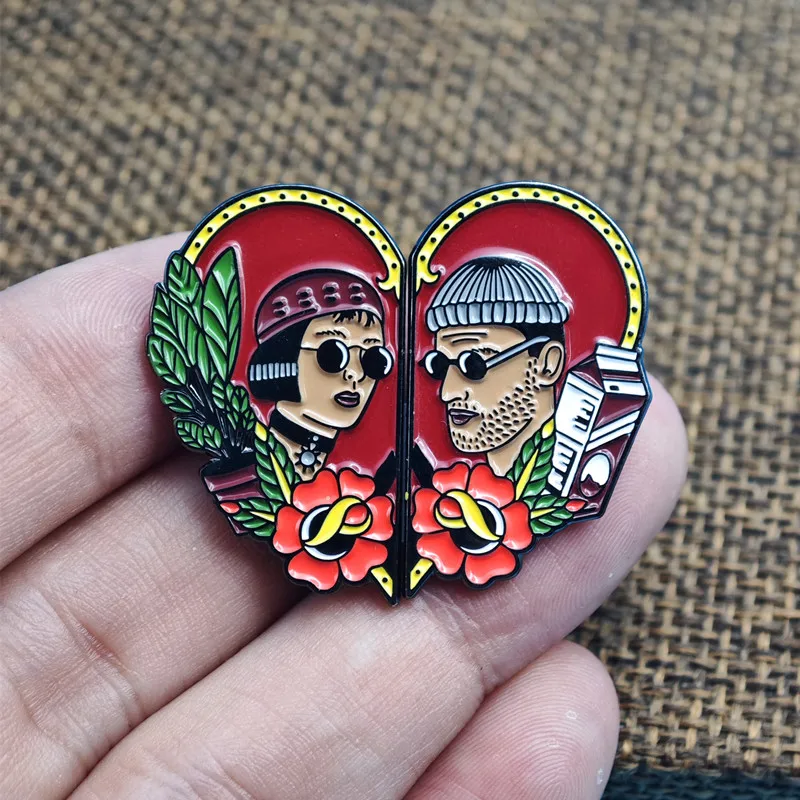 أفلام الحب الكلاسيكية ليون: بروش دبوس المينا الاحترافي شارة معدنية حقائب الظهر الديكور هدية عيد الحب الملحقات #1