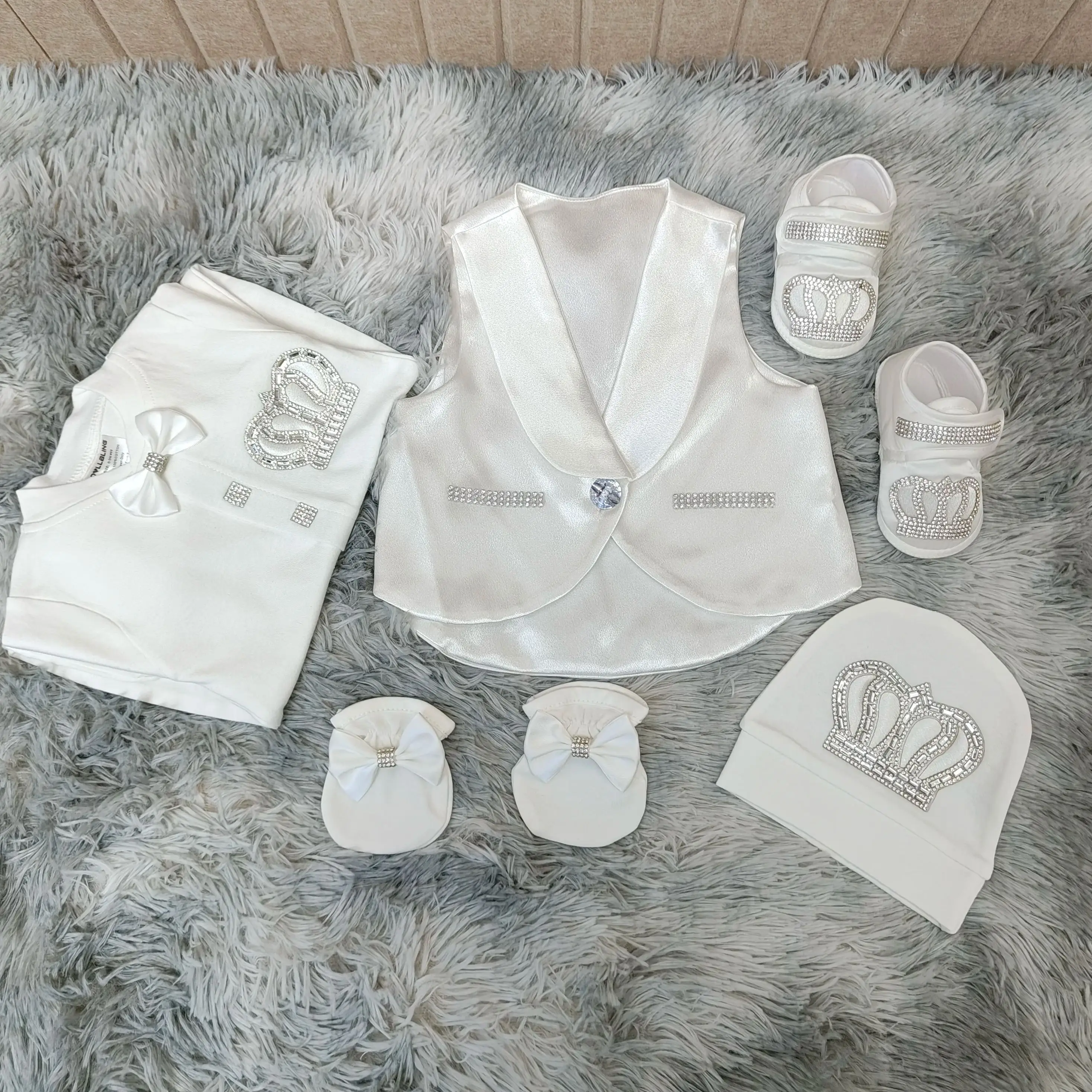 Sparkly Rhinestone Crown Baby Onesie Set Vest Booties Hat Mittens Soft Hypoallergenic Newborn Baptism Outfit 0-9 Months