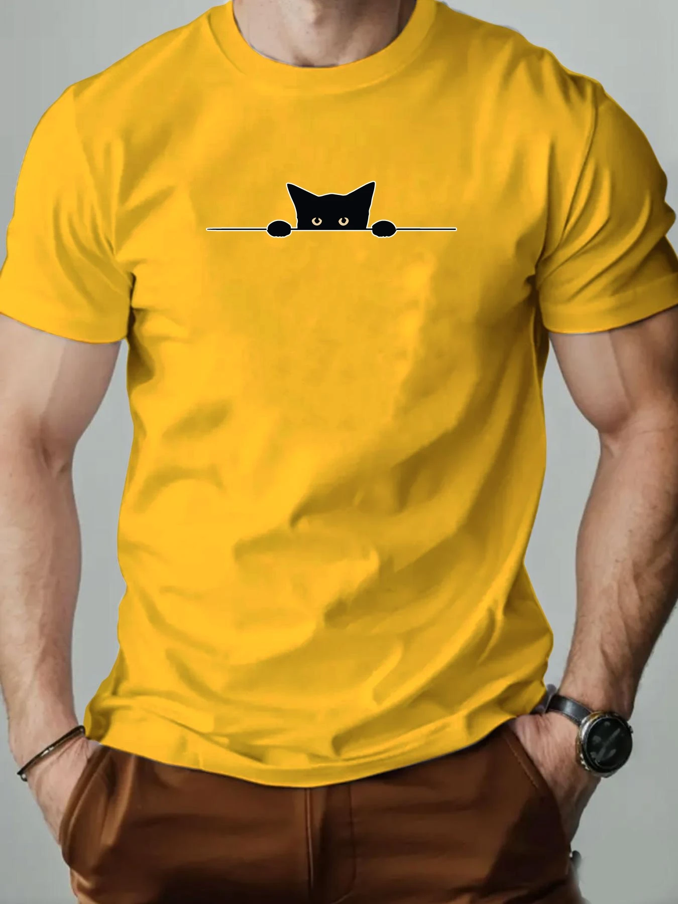 Herren-T-Shirt aus Baumwolle mit O-Ausschnitt, 2025, Neuankömmling, Soft-Touch, schmale Passform, verspielt, niedlich, spähende schwarze Katze, Grafik-T-Shirt, täglich lässig
