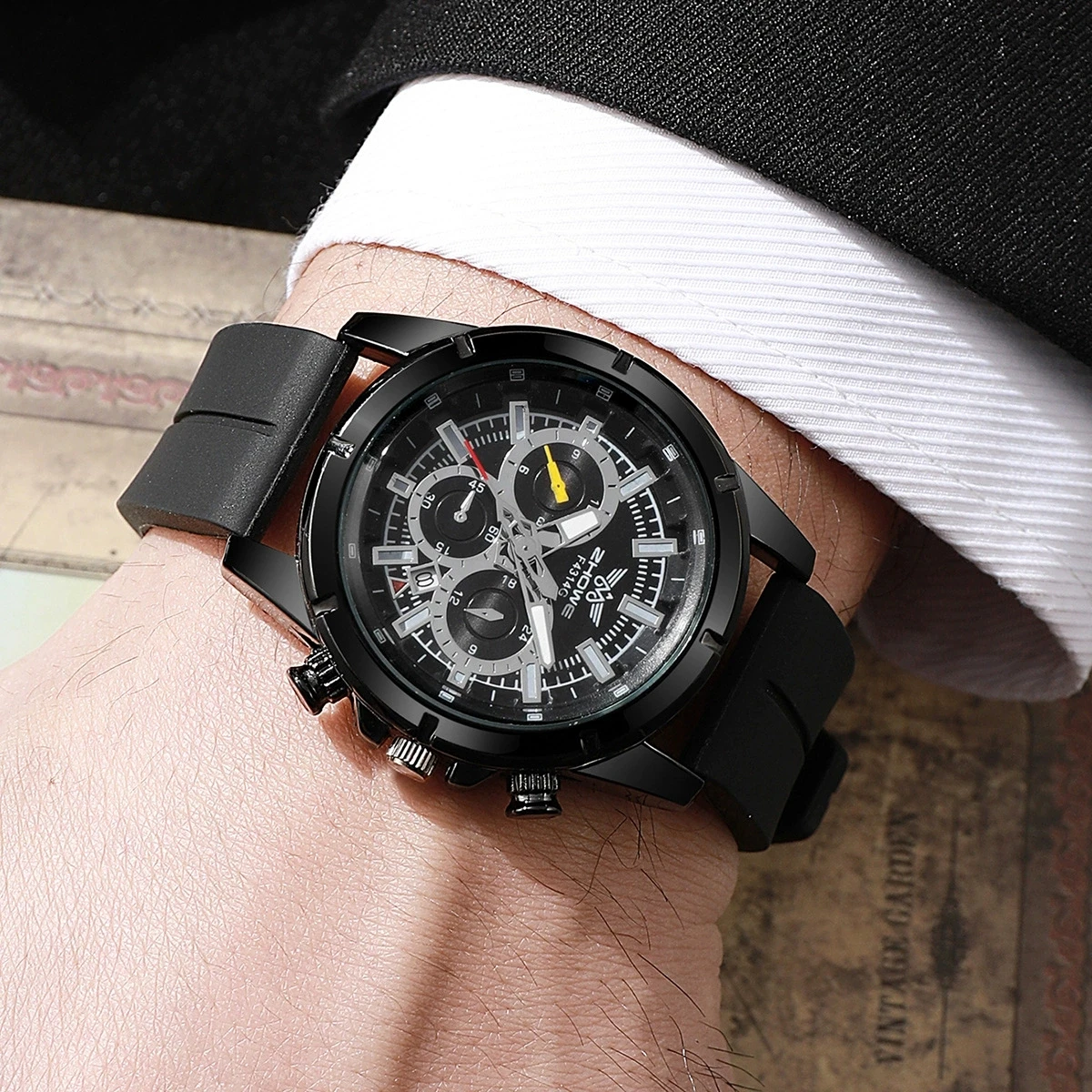 New Fashion Luxury Students Silicone Watch Men Business Sports Quartz Watches Male Clock Militray Date Wristwatches Reloj Hombre