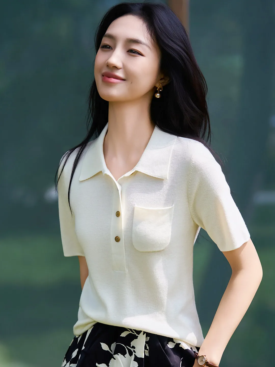 

Женская шерстяная футболка с коротким рукавом и воротником, осень 2025, новая коллекция, свободный крой, стройнящая, качественная вязаная одежда, универсальная, дышащая