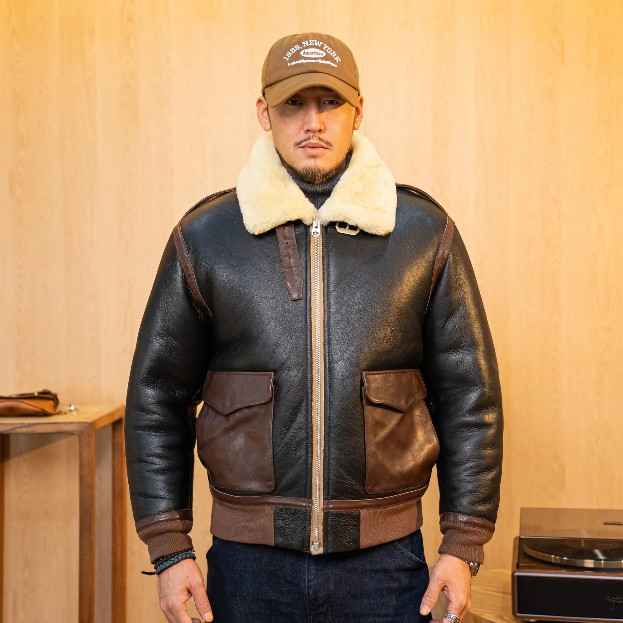 Men's Genuine Sheepskin Shearling Jacket A2 Flight Style Black Brown Fur Collar Winter Bomber Pilot Coat Thick Warm Jacket