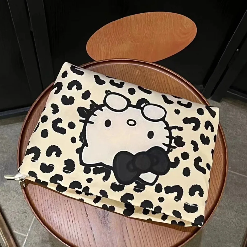 Vintage leopardo impressão olá kitty saco de maquiagem armazenamento portátil dos desenhos animados bonito kawaii japonês olá kitty saco de armazenamento presente aniversário