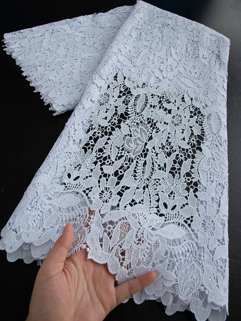 ผ้าลูกไม้สีขาวละลายน้ำได้ ประดับเลื่อม ผ้าลูกไม้กิปัวร์แบบเชือกจากไนจีเรีย สำหรับชุดแต่งงานผู้หญิง งาน DIY 5 หลา 4586