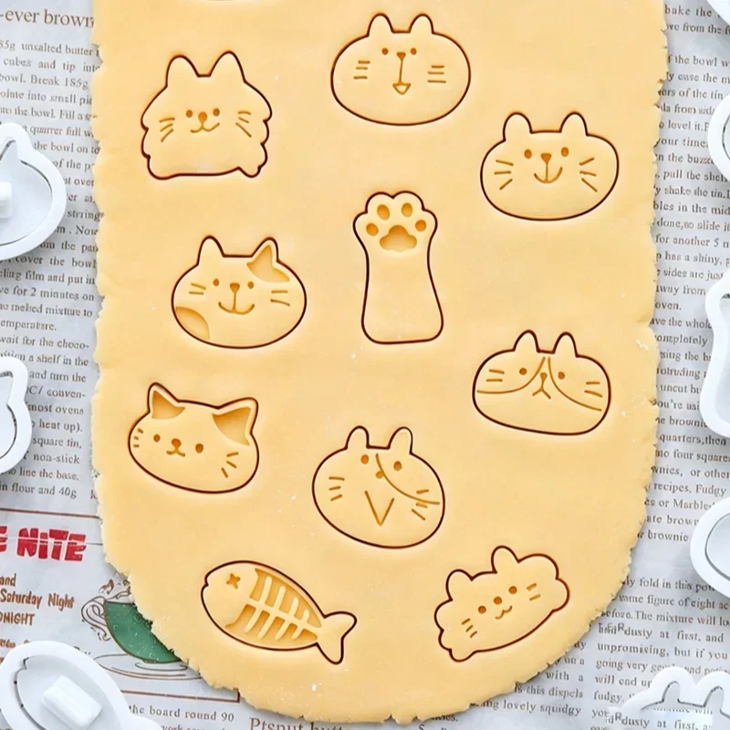 2026 12pcs Mini Cat Cookie Mold Set Cartoon Cat Claw Fish Bone Shape Cookie Stamp Fondant Cake Decoration 3d Hand Pressure Tools