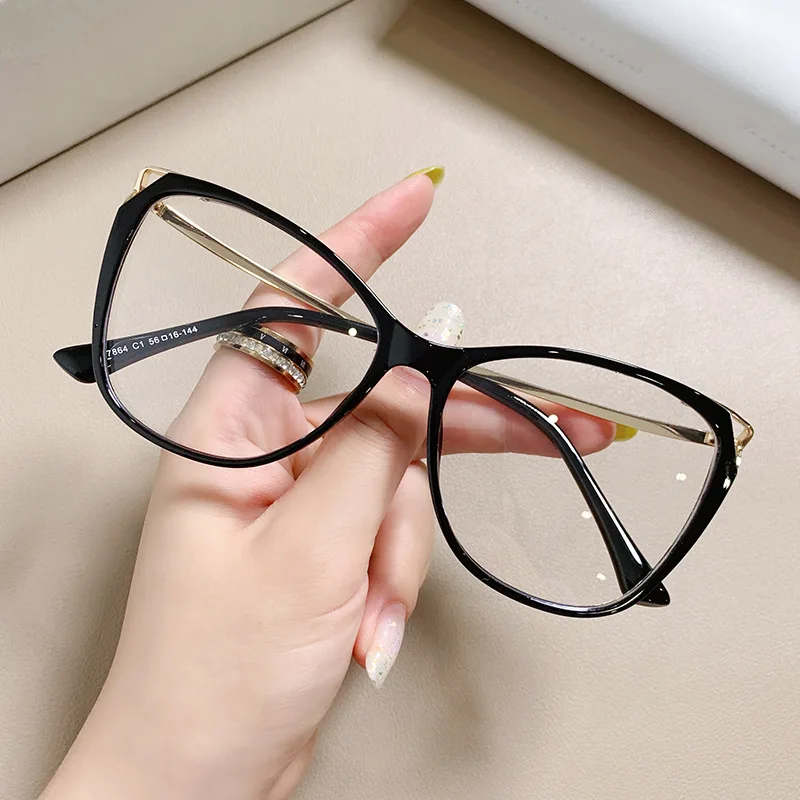 Blue Cut Gorgeous Exquisitely Women Reading Glasses Luxury Personality Designer TR90 and Metal Material Multiple Color Options