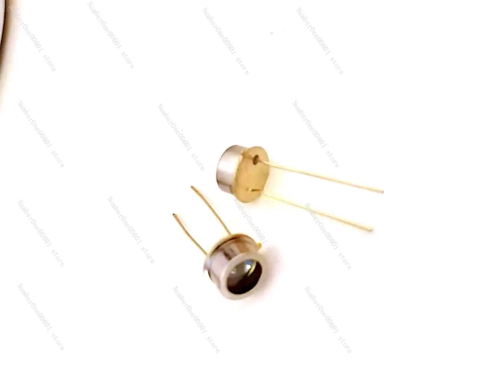 Low Noise Photodiode Amplifier Circuit Suitable for Precision Optical Analysis Instruments