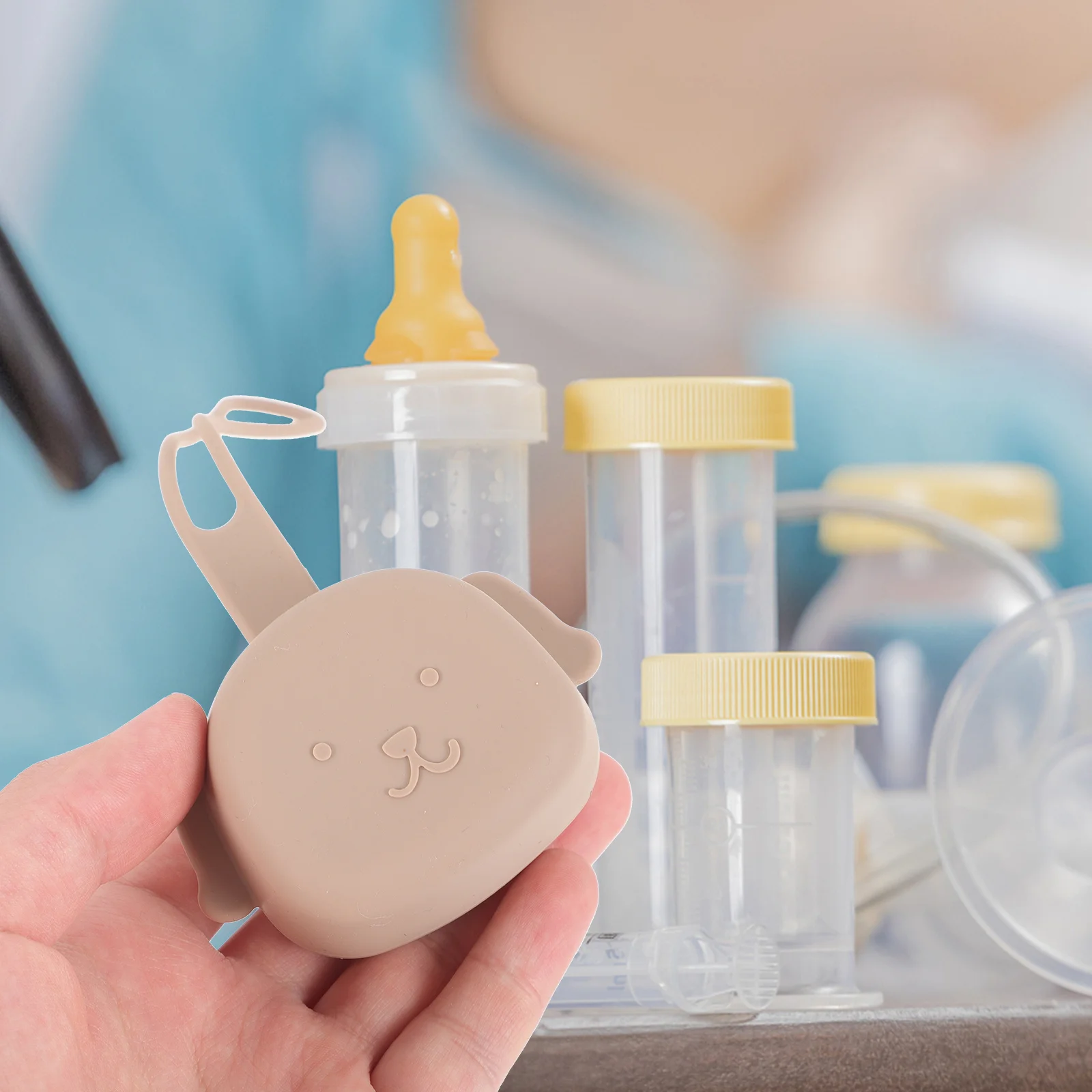 

Pacifier Purse with Clip Compact Size Baby Pacifier Storage Case Keep Pacifiers Clean and Accessible Diaper Bag Accessories