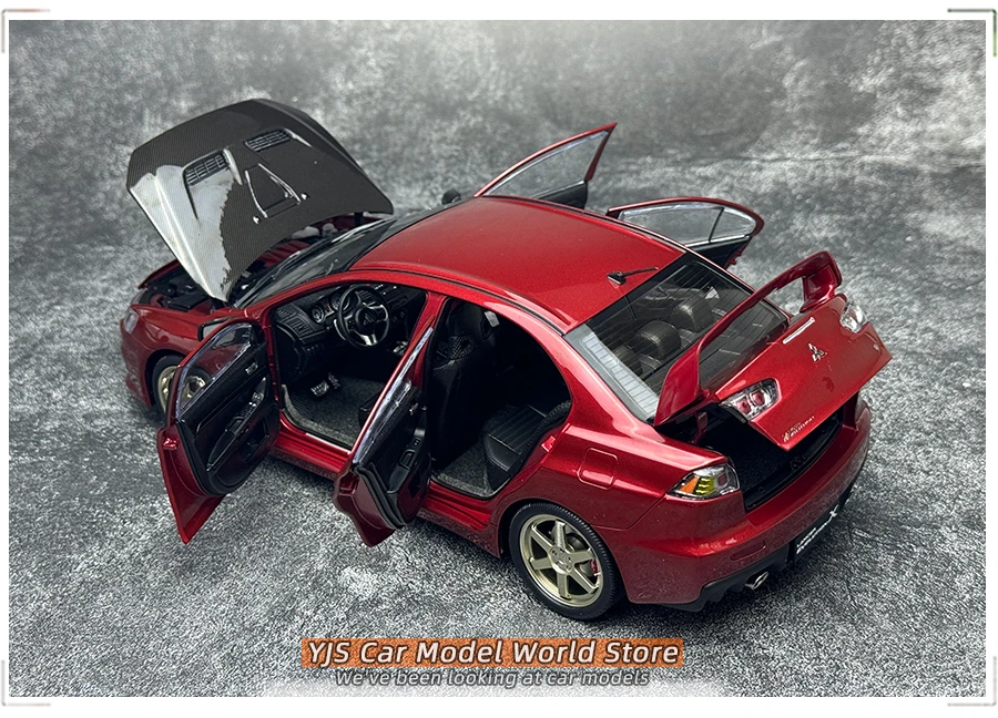 Modelo VIAT em escala 1:18, novo Mitsubishi Lancer Evolution X em