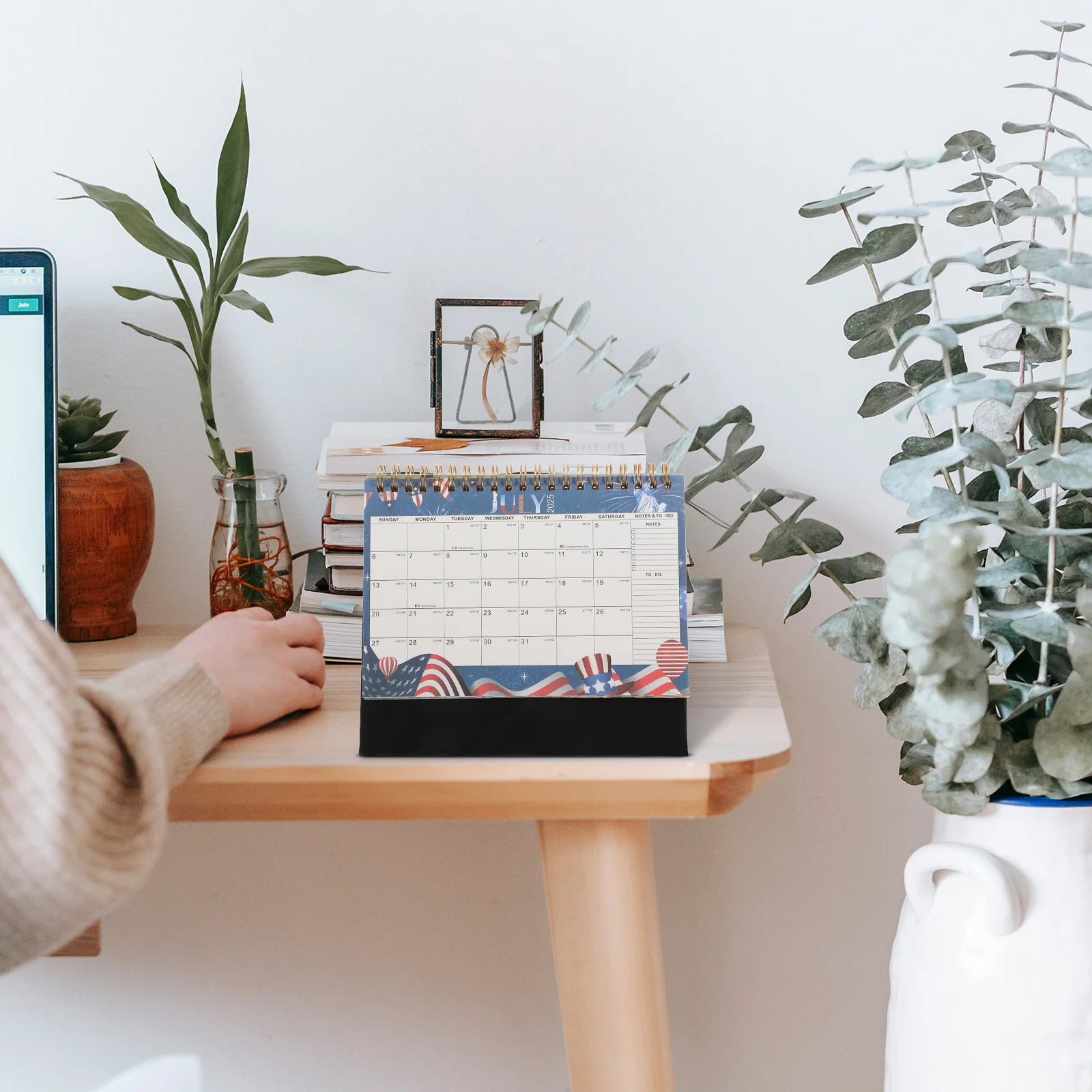 

Desk Calendar Decor Daily Aesthetic Paper Desktop Decoration with Stand Calendars for Standing