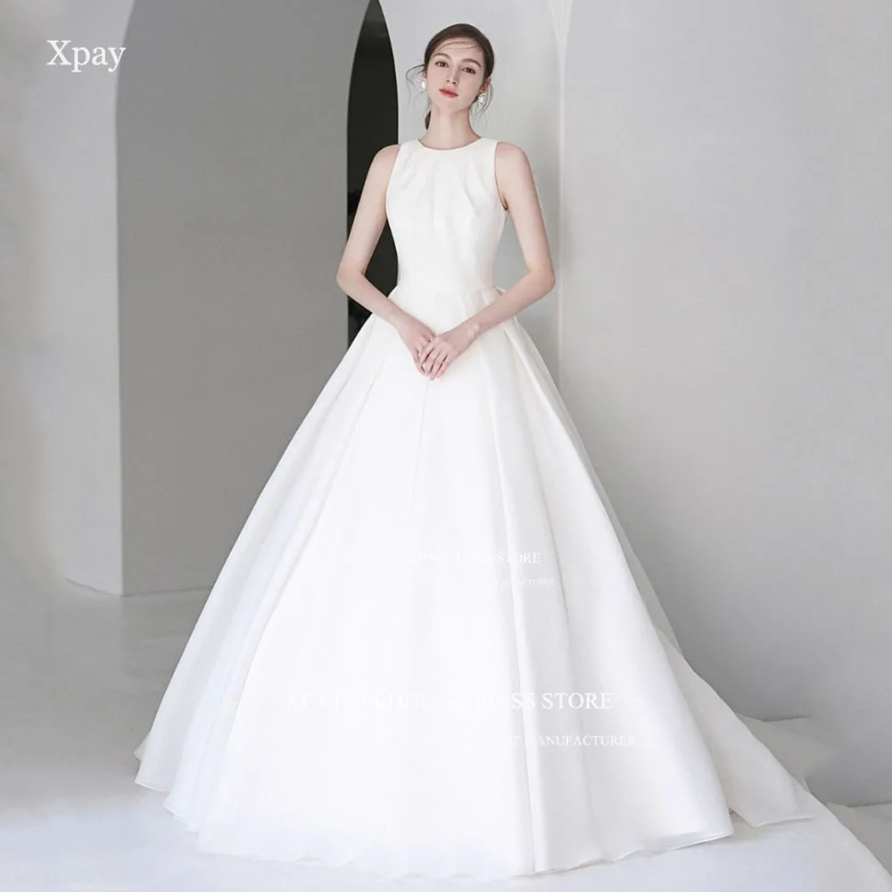 XPAY Simple O Neck Korea Satin Wedding Dresses Pleat Draped Sleeveless Bridal Gown Backless Elegant Bride Dress Photo Shoot