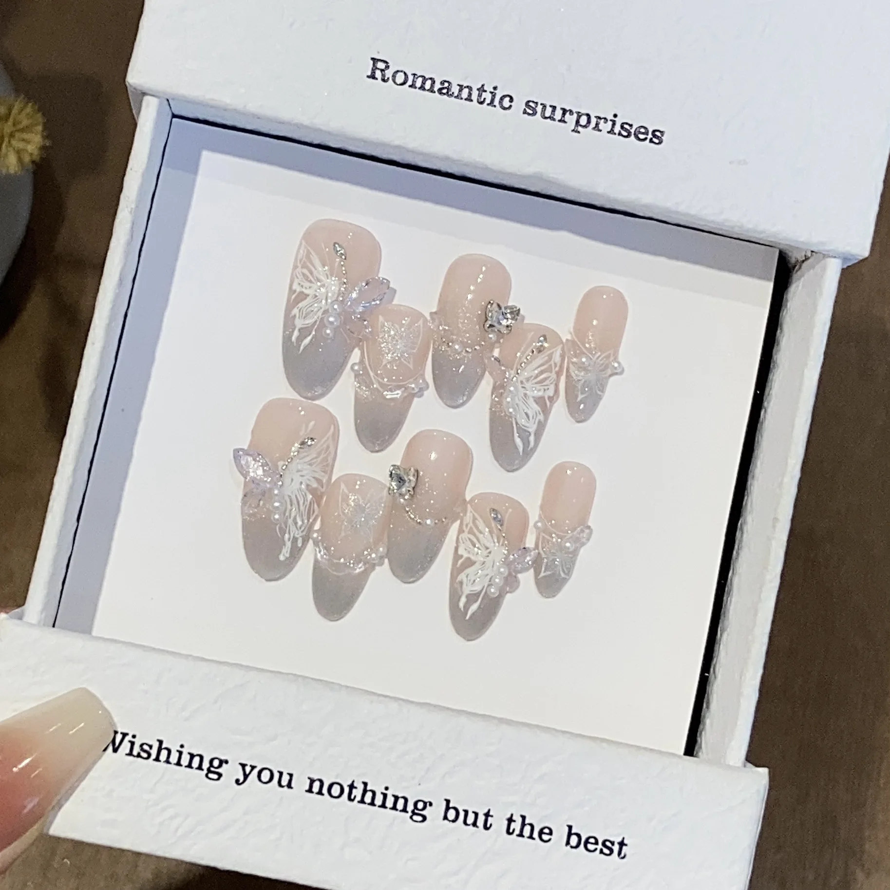 10 Stück Eiskristall Katzenauge Press on Nails Mandelnägel Glitzer Diamant Schmetterling Acryl Künstliche Nägel Französische Blume Falsche Nagelkunst