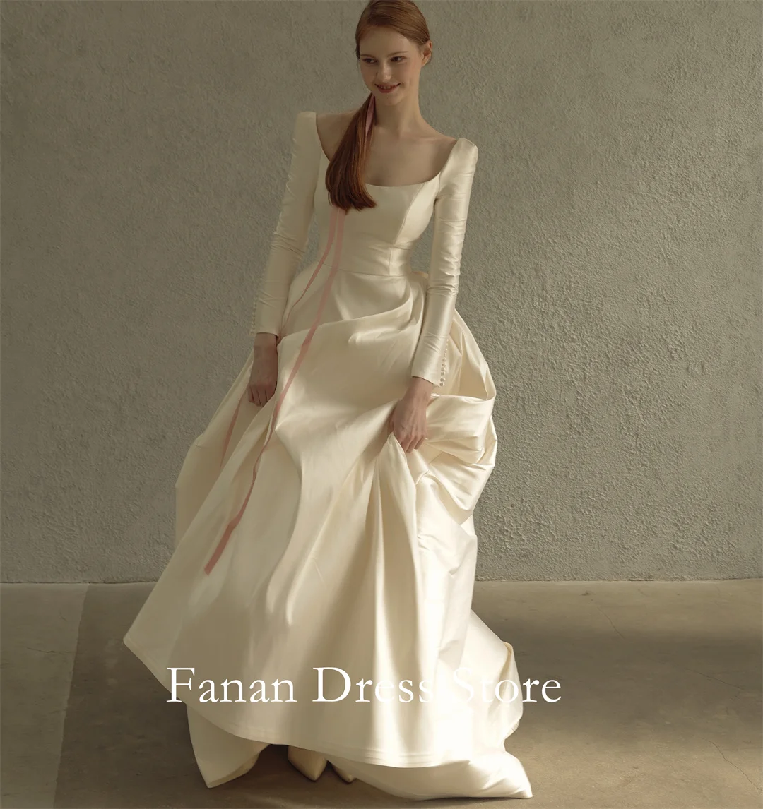 Square Neck Ruched A-Line Vintage Simple Wedding Dress Satin Iight Champagne Minimalist Maternity Bridal Gown For Photoshoot