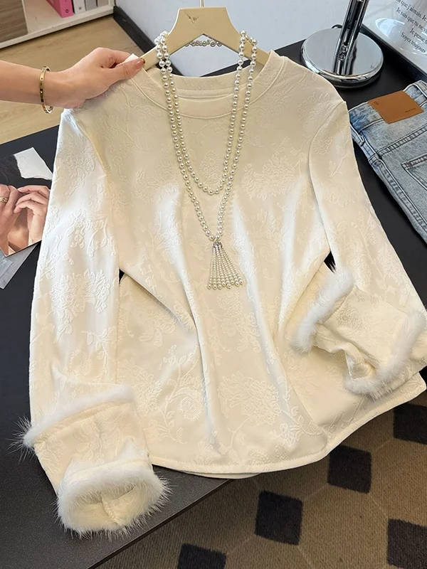 Women's Fleece Lined round Neck T-Shirt Embroidered Sleeve Design Base Layer Shirt Slimming Inner Wear Top for Autumn Winter