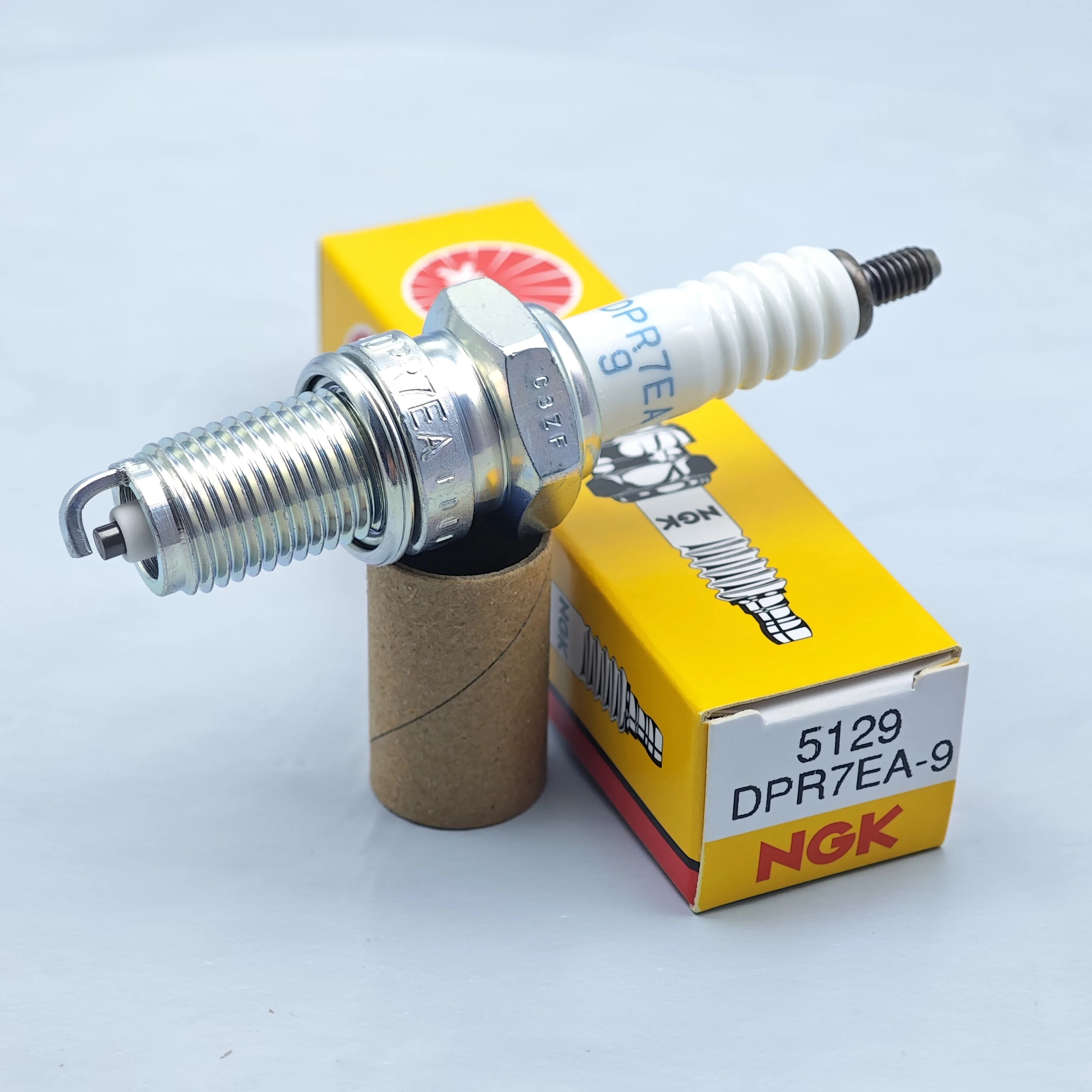 NGK Spark Plug Adequado para Yamaha MT01, Motocicleta Original, Midnight Star, Honda VT750 Outboard, DPR7EA-9 5129