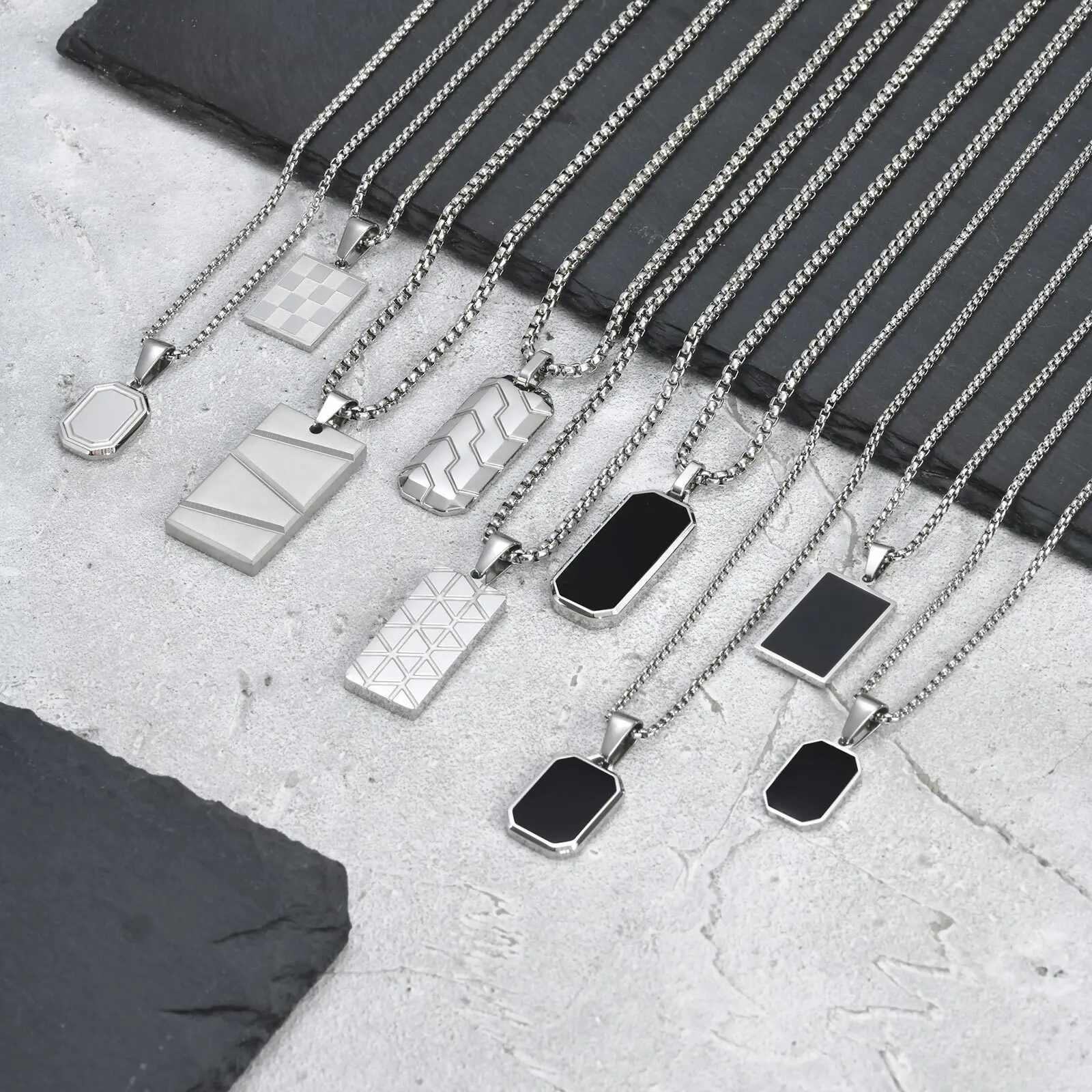 Vnox Kleine Dogtag-Anhänger Halsketten für Männer, Schwarz-Silberfarbener Edelstahl Militär-Erkennungsmarke mit Kastenkette Geschenk für Ihn – Detail 2