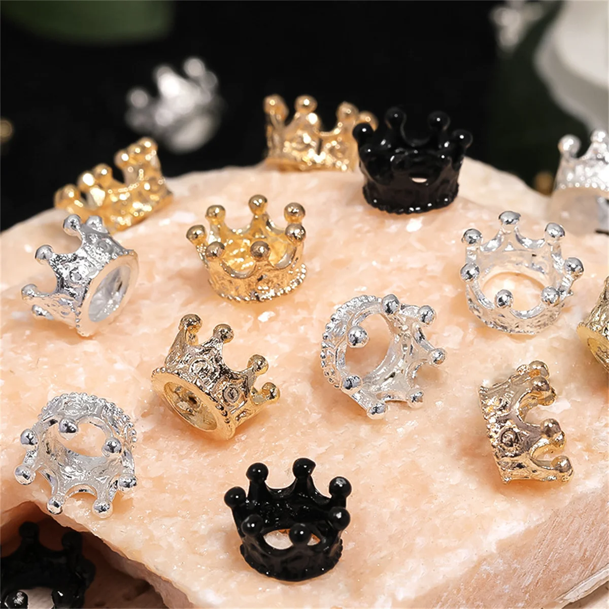 XiaoHuangGuan 5pcs DIY Alloy Three-dimensional Crown Jewelry Mobile Chain Keychain Bear Clothing Jewelry Accessories Materials