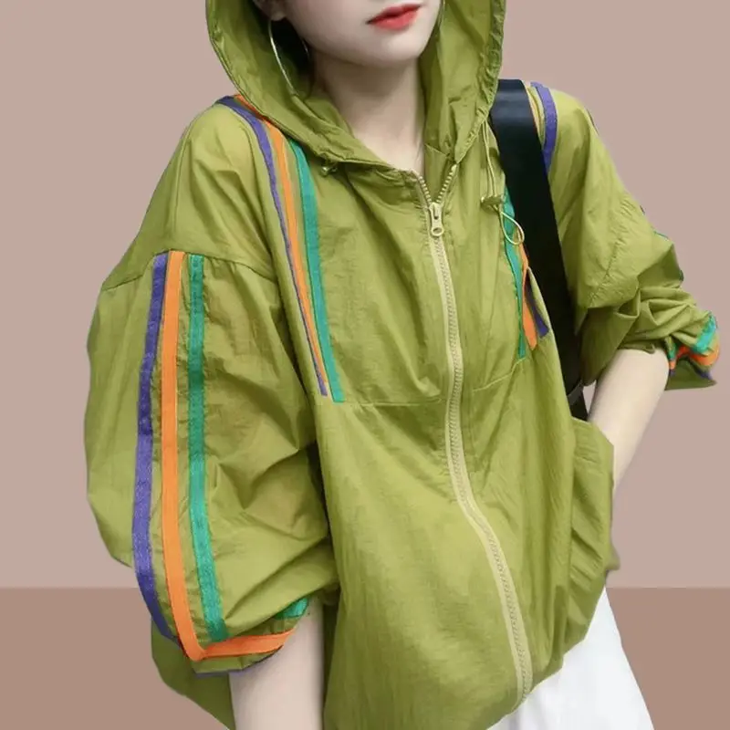 Large Size Women's Sun Protection Clothes for Women in Summer New Three-bar Hooded Sun Protection Jacket Small Outdoor Thin