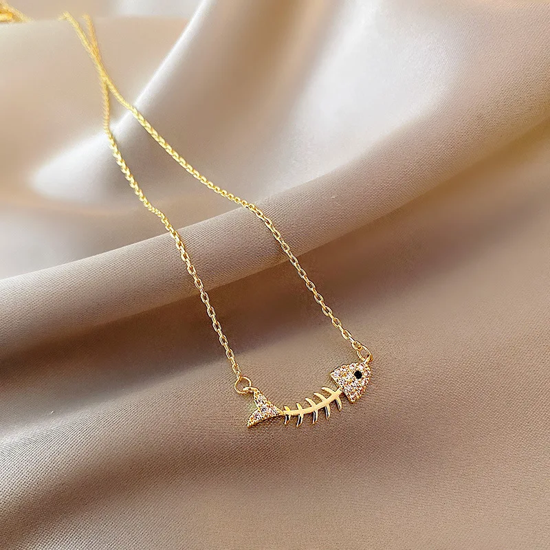 1Pc Golden Fish Bone Pendant Necklace, Sparkling Cubic Zirconia Fish Skeleton Chain, Cute Unique Animal Statement Neck Jewelry