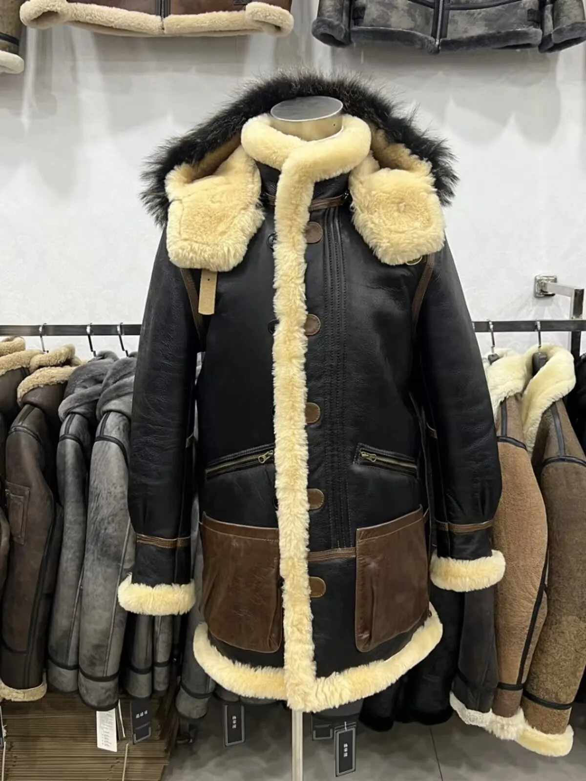 New 2025 Winter Fashion Cloth Men's Genuine Leather Sheepskin Shearling Coat Bomber Long Jacket with Real Fur Hoodie Windbreaker